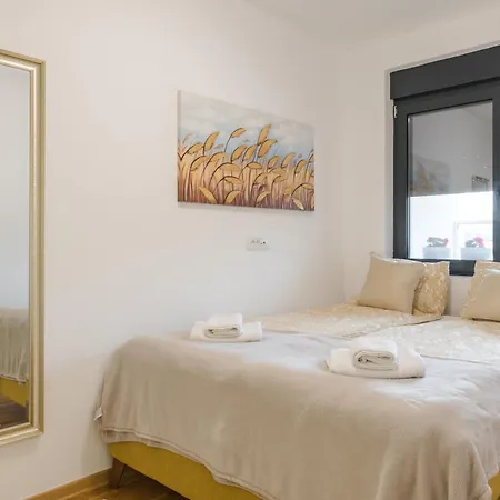 14 & Free Parking Garage Apartment Vrnjacka Banja