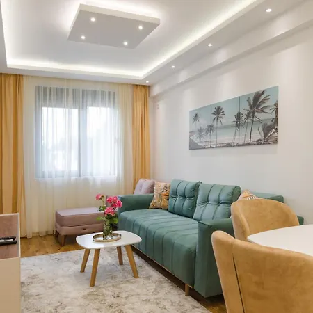 14 & Free Parking Garage Apartament *