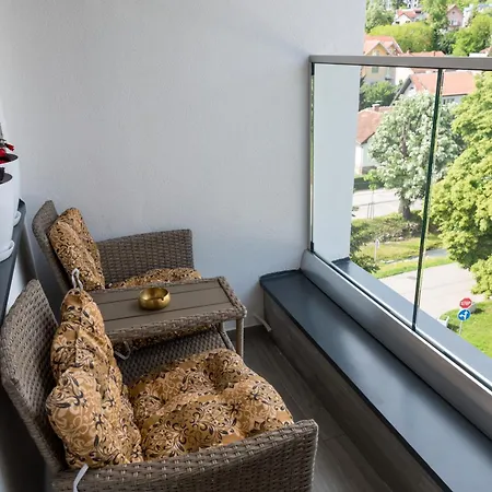 14 & Free Parking Garage Apartman Vrnjačka Banja