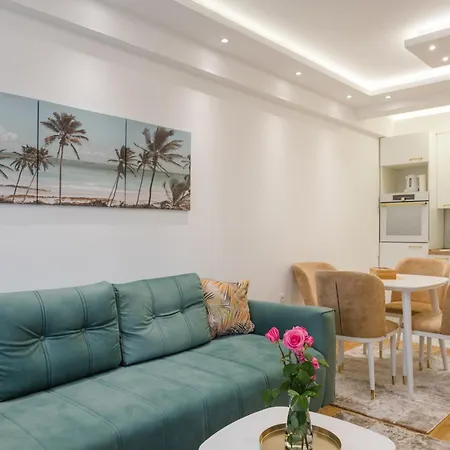 14 & Free Parking Garage *