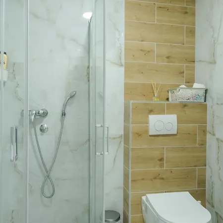 14 & Free Parking Garage Vrnjačka Banja