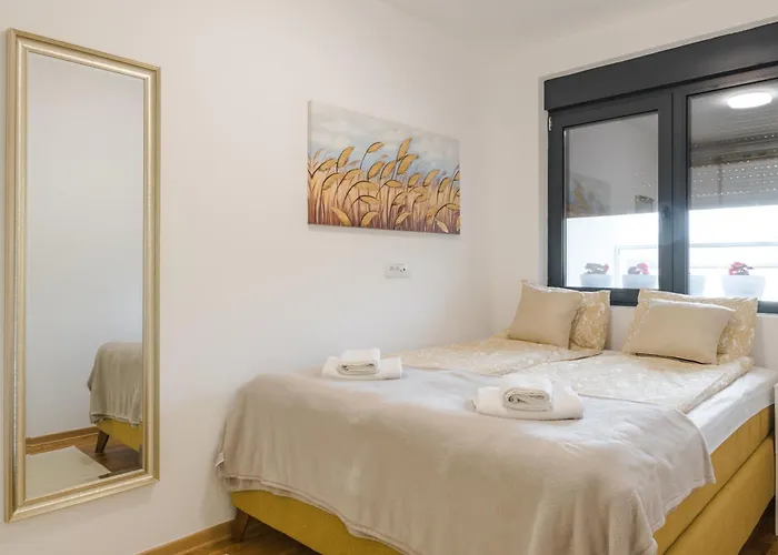 14 & Free Parking Garage Apartman Vrnjacka Banja