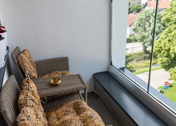 14 & Free Parking Garage Apartman Vrnjacka Banja