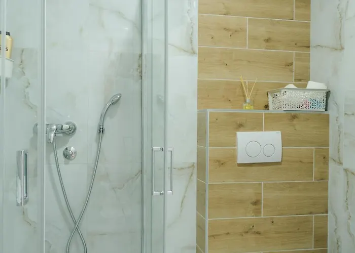 14 & Free Parking Garage Vrnjacka Banja